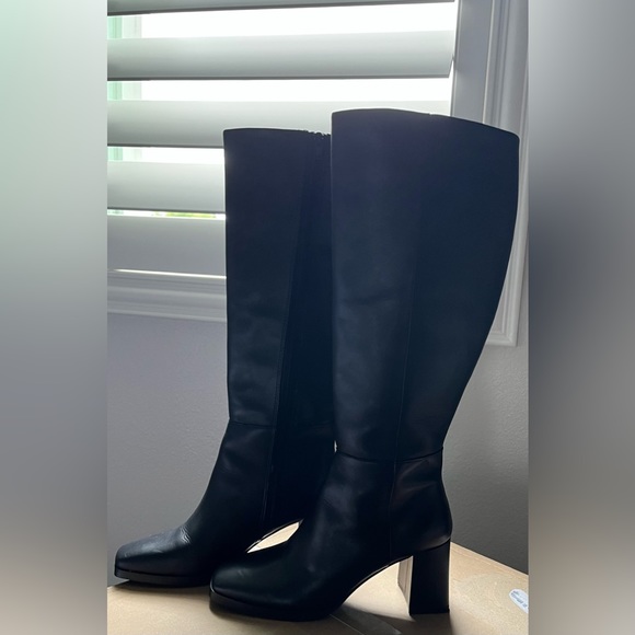 Mark & Spencer Knee-high Boots, size 7 - Picture 7 of 9